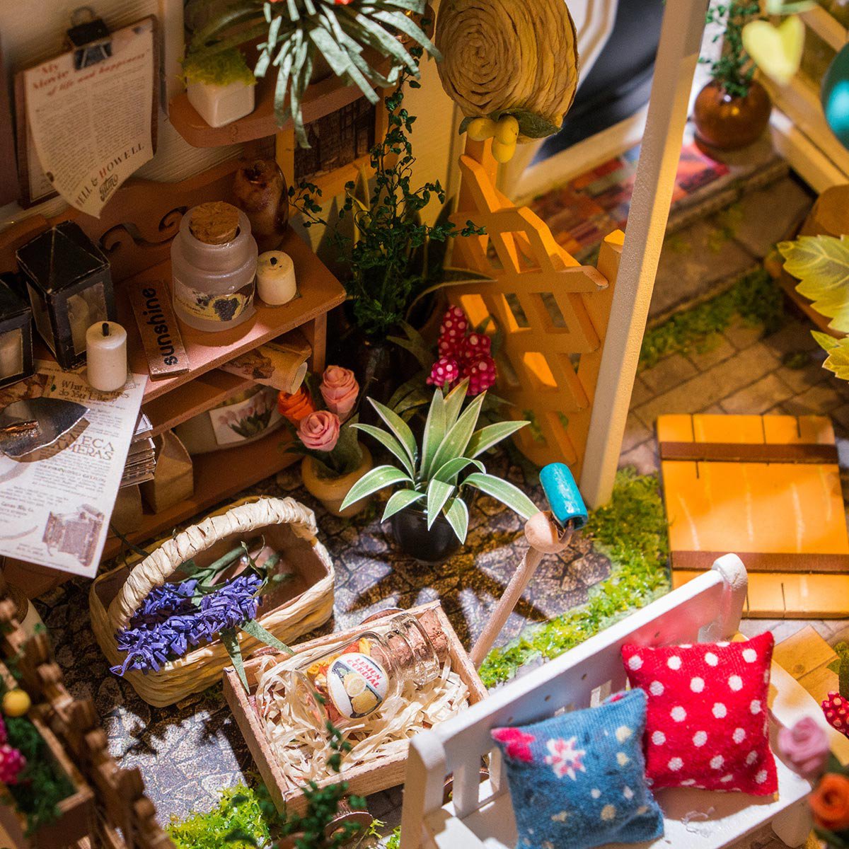 Miniatuurmodel "Miller's Garden House" - DIY-bloempot met ledverlichting (231 stuks)