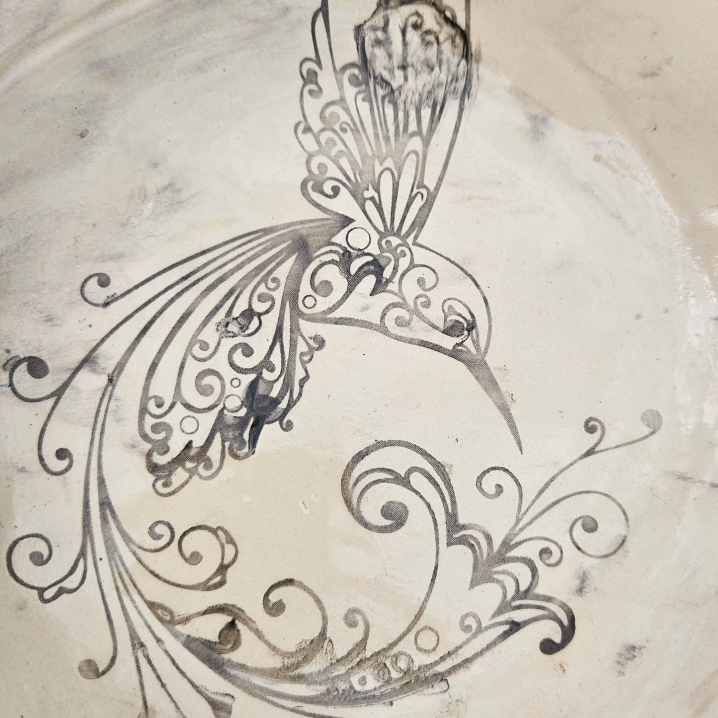 Hummingbird Moment Ceramic Dinner Plate – Lightness In Still Motion, Ø19.5×3 cm by Red Raven Pottery