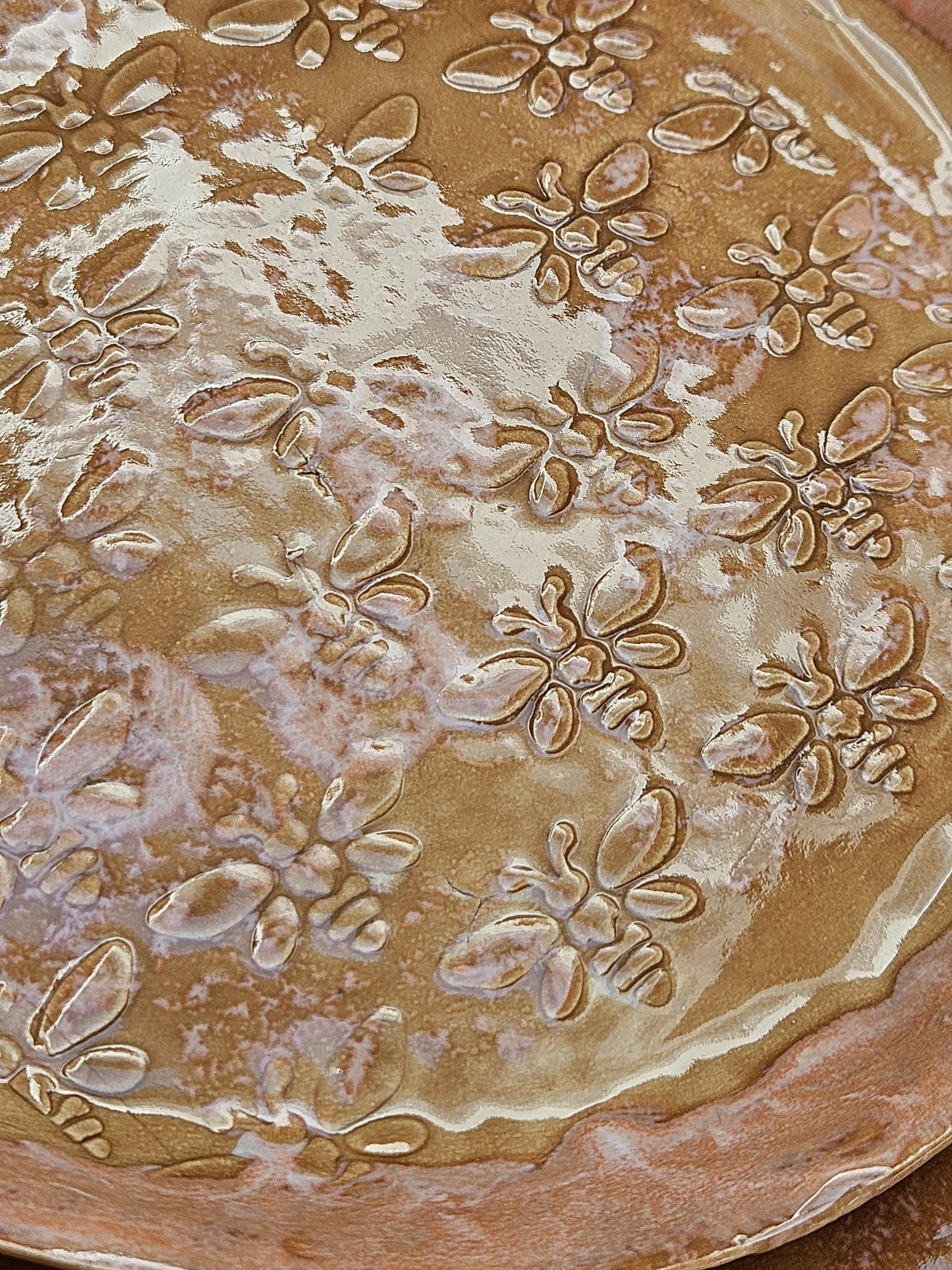 Handmade dinnerset of 3 Bee