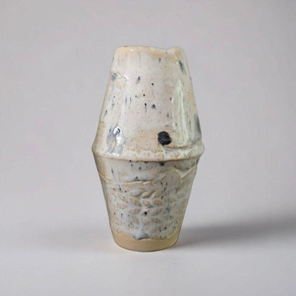 Vintage Grain Mini Vase – Azure Blue and Beige Ceramic Vessel, Ø6×10 cm