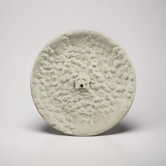 Skull Swarm Ceramic Incense Holder – Ritual Plate for Stick Incense, Ø12 cm by Red Raven Pottery