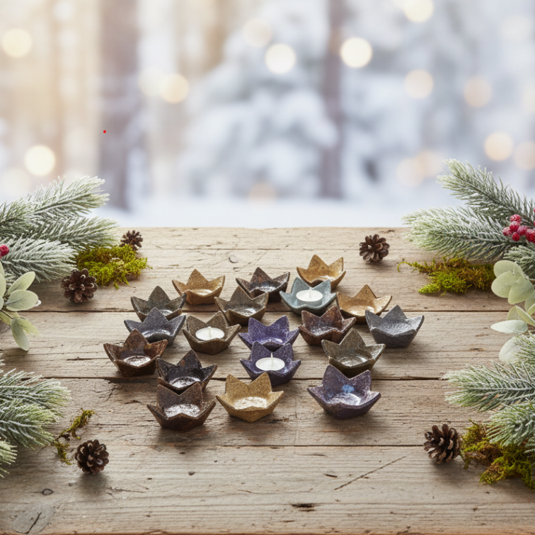 Quiet Christmas Star Ceramic Tealight Holder – Minimal Light Form, Ø8×2.5 cm by Red Raven Pottery