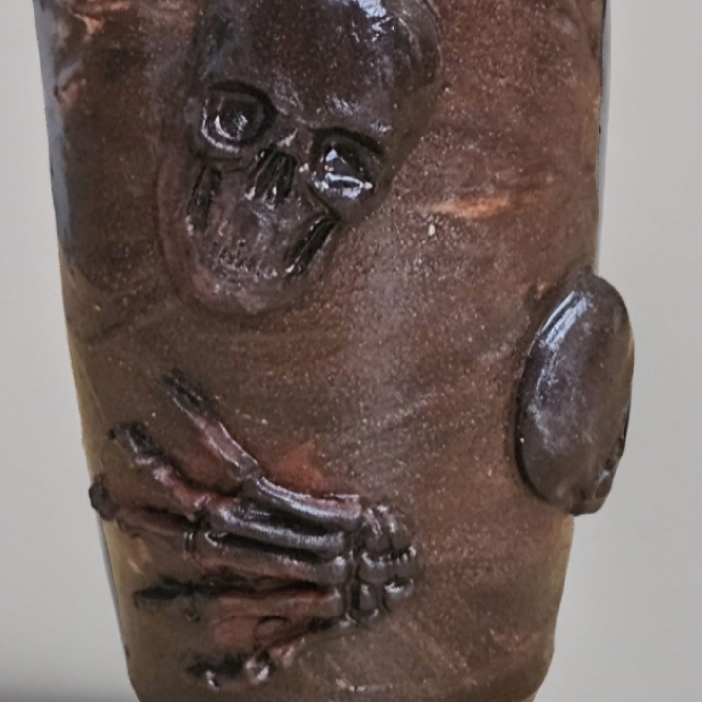 Skull & Skelton Hand Ceramic Tumbler - Remains of Mortality, Ø11×7 cm by Red Raven Pottery
