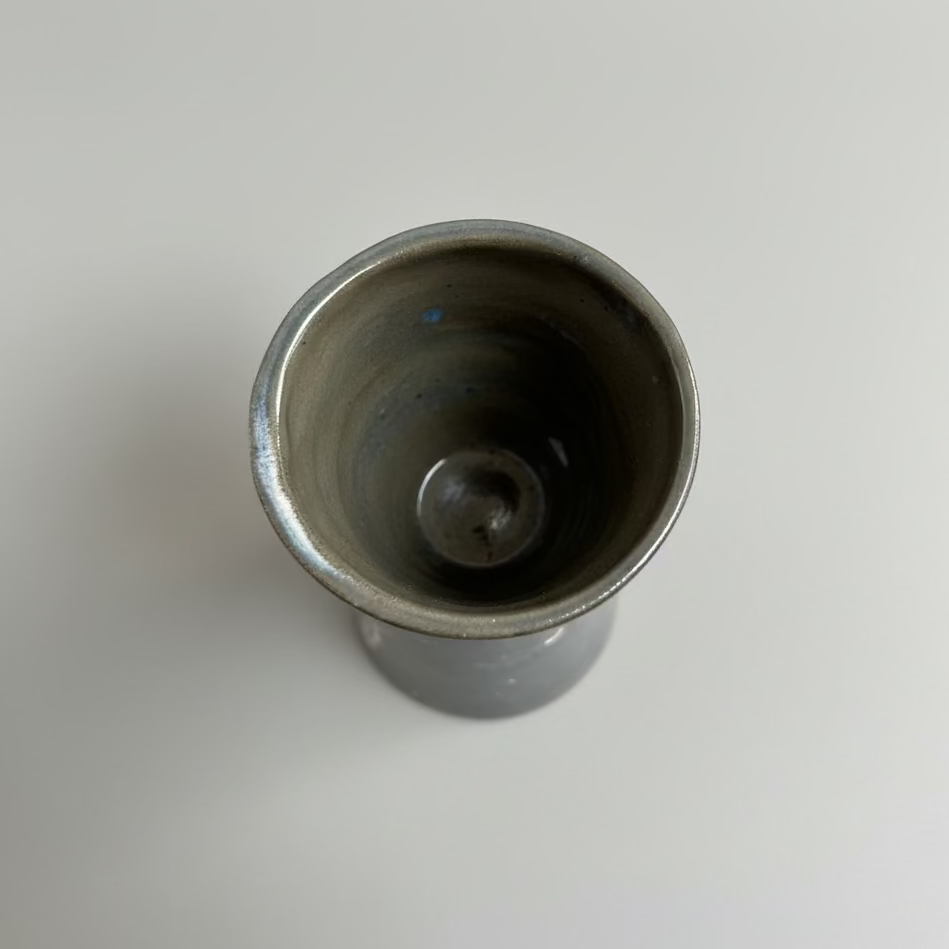 Thermal Mud Ceramic Planter – Elevated Form for Rooted Growth, Ø7×12 cm by Red Raven Pottery