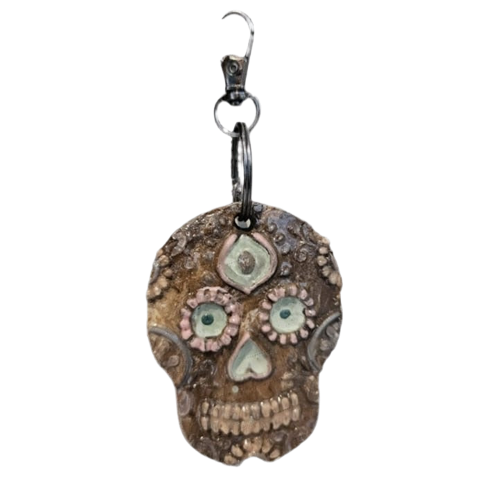 Día de los Muertos Keychain – Death & Transformation Ceramic Charm, Ø5.5×7 cm