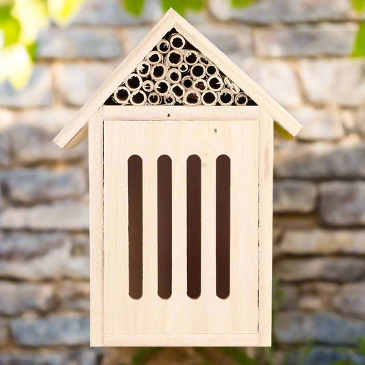 Crevice Keep Insect Hotel – Still Shelter for the Winged, Ø15.5×23×9 cm