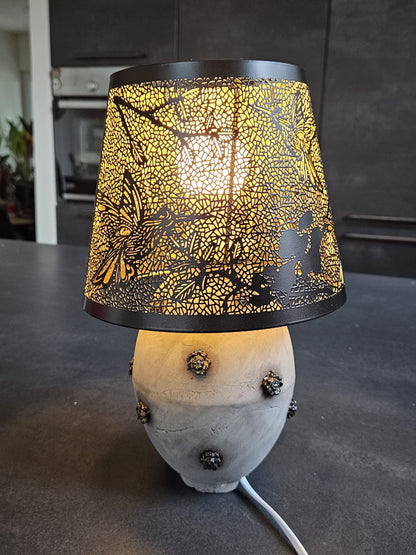 "Nocturne Flight" Handmade Ceramic Lamp - Humming Bird Lamp with Gothic Bloom Base - Dark Aesthetics Collection Ø13 cm x 23 cm