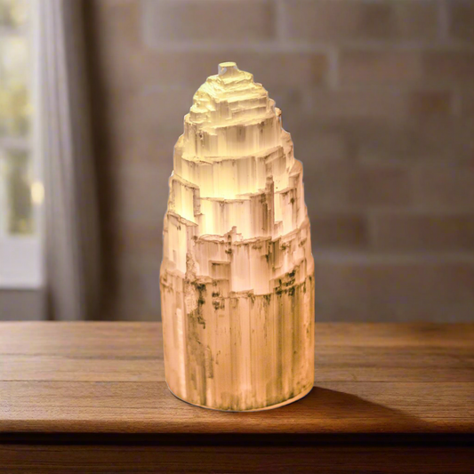 Glacier Glow Selenite Lamp – Crystal Light for Meditative Quiet, Ø7×18 cm