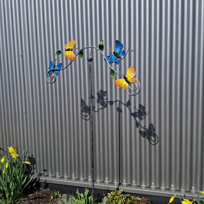 Windspinner Vlinder op een stok á 130cm, Metaal, Tuinbeeld, Art Bizniz, BW24601, Multi Color, Ø 66 cm