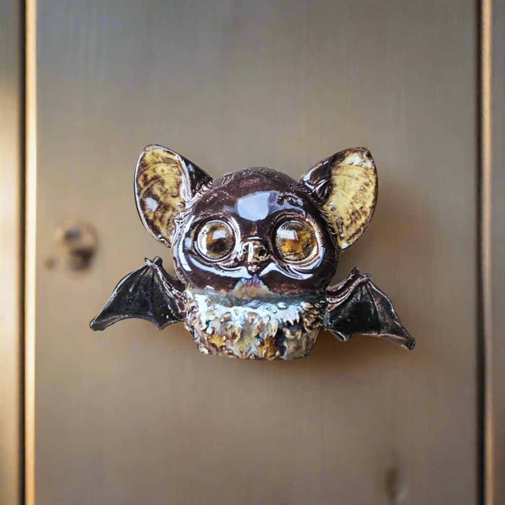 Whimsical Bat Magnet – Winged Familiar Ornament, 5×7 cm by Red Raven Pottery