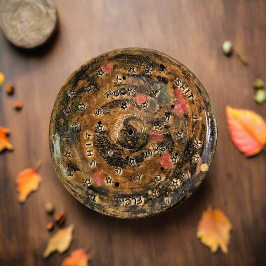 Cosmic Curse Ceramic Incense Holder – Fire-Born Ritual Dish with a Wink, Ø8 cm