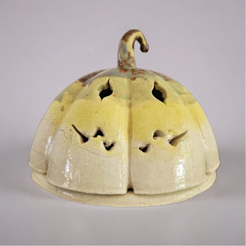 Harvest Pumpkin Tealight – Ceramic Halloween Lantern, Ø11×8 cm