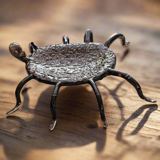 Arachnid Bones Jewelry Dish – Ceramic Guardian of Trinkets, 24×22×6.5 cm