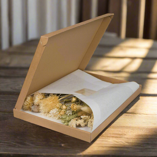 Natural Whisper Dried Letterbox Bouquet – Quiet Home Gesture, 30 cm