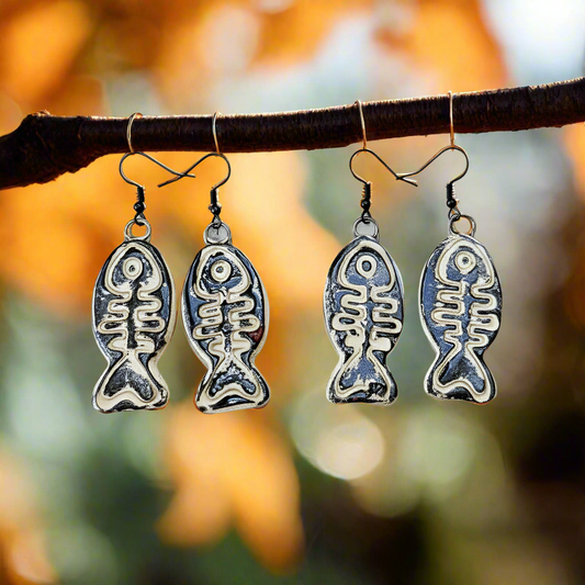 Tidal Relic Fishbone Earrings – Handmade Eerie Charms, 4×2 cm by Red Raven Pottery