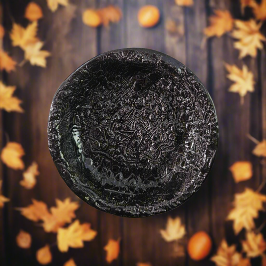 Graveyard of Bones Trinket Dish – Ceramic Macabre for Keepsakes, Ø10×2 cm