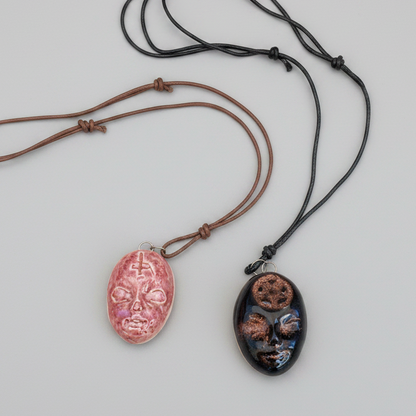 Doll Face Necklace – Occult Ceramic Pendant, 4 × 3 cm