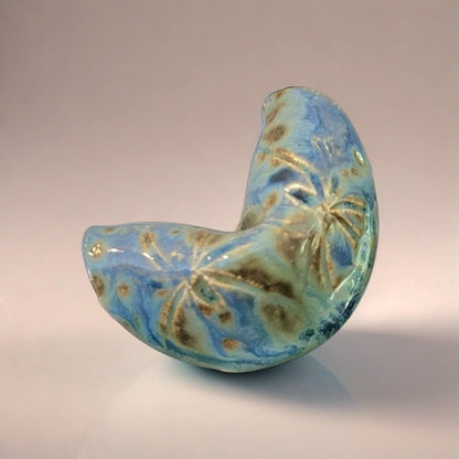 Eternal Fortune Cookies – Ceramic Symbols of Luck & Ritual, 7×4 cm