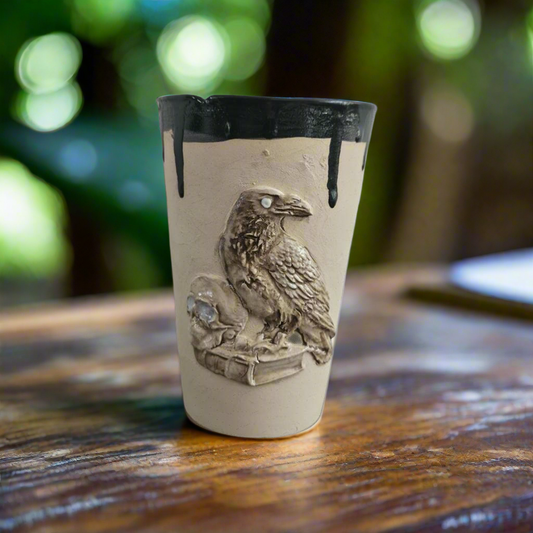 Raven Stories Tumbler – Nevermore Ceramic Vessel, Ø8×12 cm