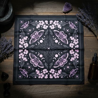 Nocturnal Moth Altar Cloth – Night Bloom for Rituals, 49×49 cm