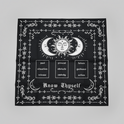 Know Thyself Altar Cloth – Reflection and Insight for Rituals, 49×49 cm