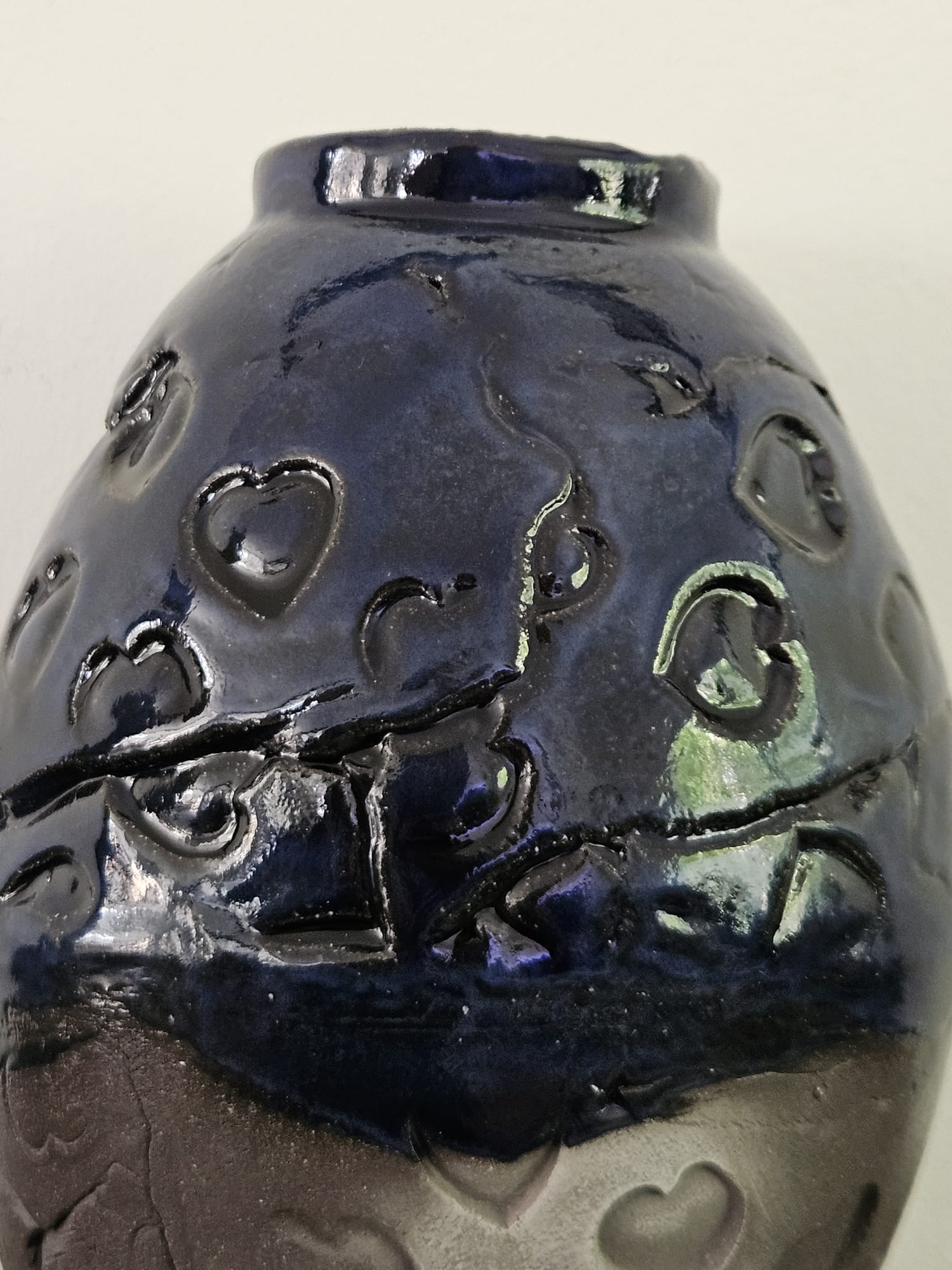 Romance Blossom Vase – Soulful Sentiment Ceramic Vessel, Ø 11 × 17 cm