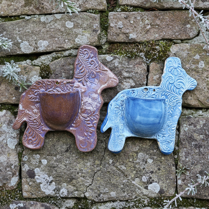 Andes Wildlife Ceramic Hanging Planter – Alpaca Joy for Small Plants , 16x16×4 cm, various colors by Red Raven Pottery
