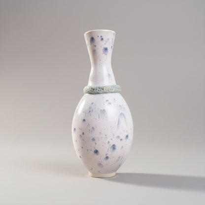 Azure Stillness Ceramic Vase – Quiet Dried Botanicals Vessel, Ø 13 × 26 cm by Red Raven Pottery
