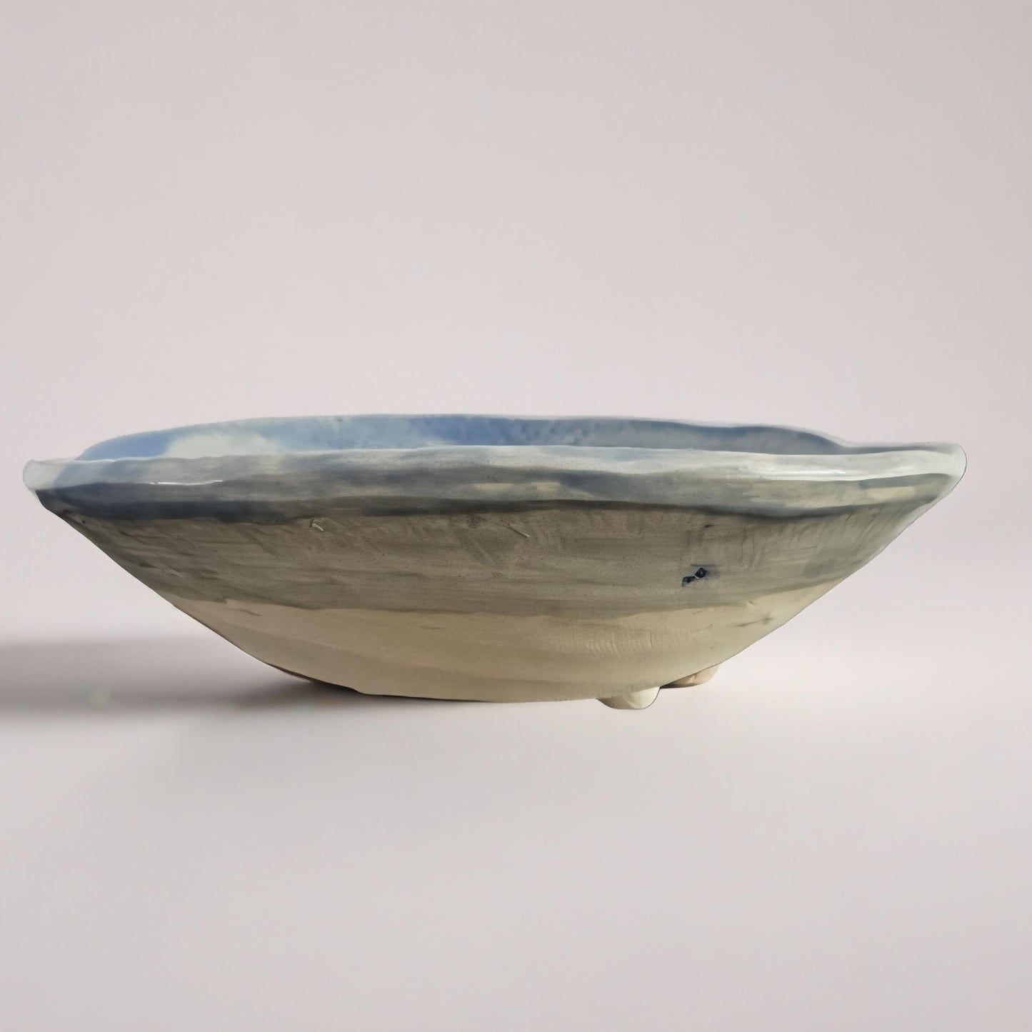 Blue Lace Ceramic Bowl – Textured Calm in Clay, Ø22×5 cm by Red Raven Pottery