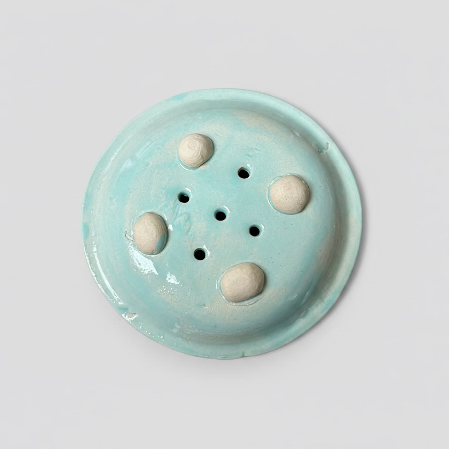 Botanical Charm Handmade Ceramic Soap Dish – Garden Ritual for Bathroom & Kitchen, Ø10 × 2 cm