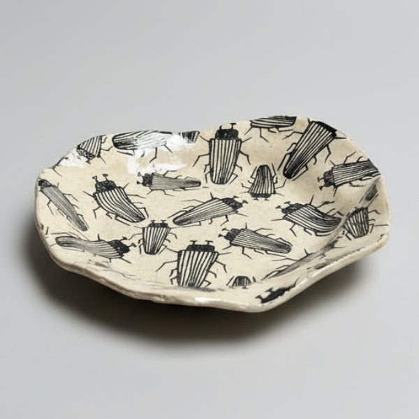 Cabinet of Creepers Handmade Ceramic Plate – Beetles at the Table, Ø17 × 3 cm by Red Raven Pottery