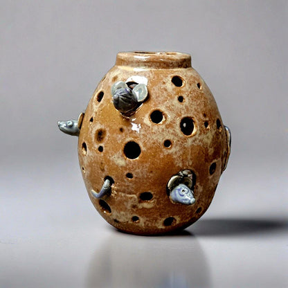 Cheese Burrow Ceramic Vase – Whimsical Mouse-Hollow Vessel, Ø11×13 cm by Red Raven Pottery