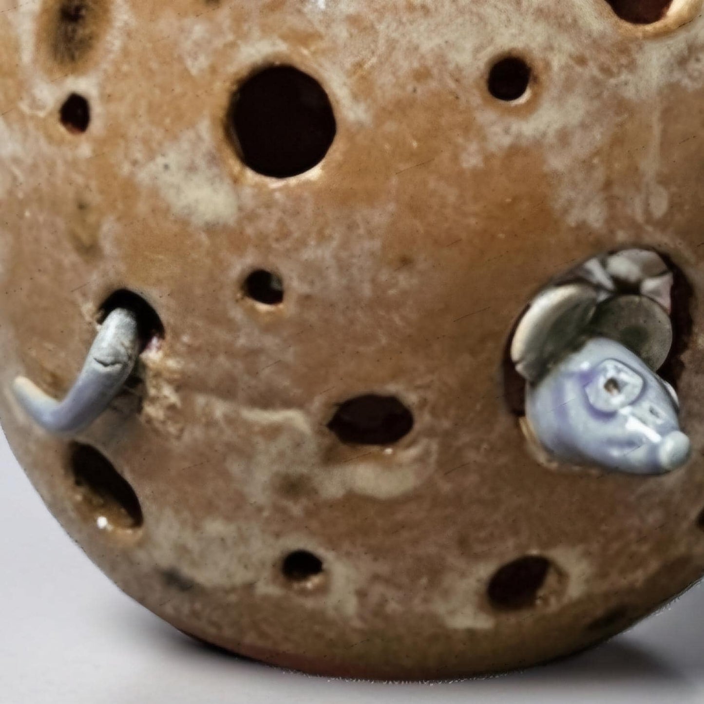 Cheese Burrow Ceramic Vase – Whimsical Mouse-Hollow Vessel, Ø11×13 cm by Red Raven Pottery