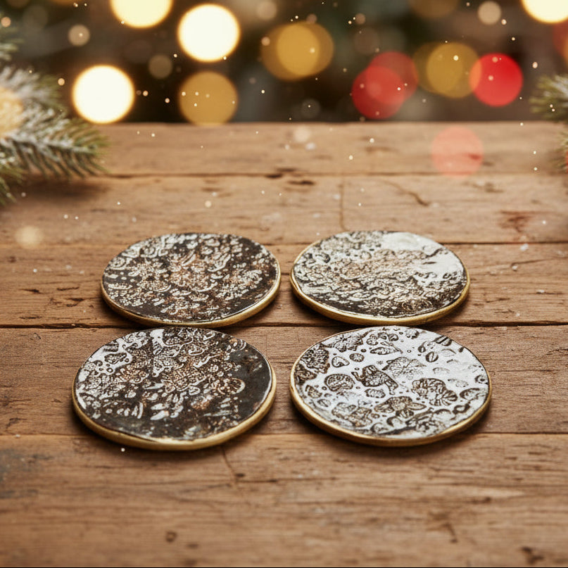 Christmas Story Ceramic Coasters – Set of 4 Winter Table Companions, Ø8 cm by Red Raven Pottery