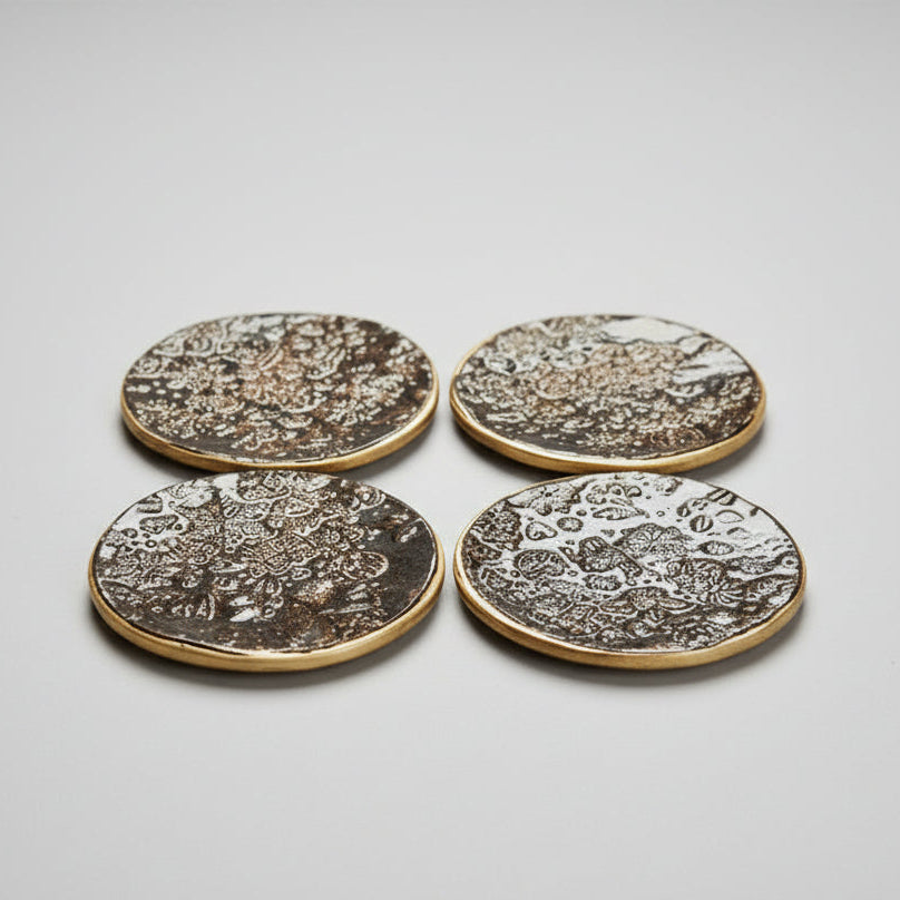 Christmas Story Ceramic Coasters – Set of 4 Winter Table Companions, Ø8 cm by Red Raven Pottery