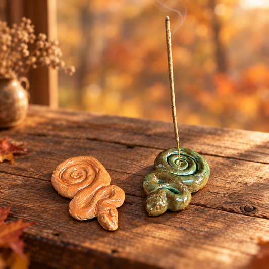Coiling Snake Handmade Ceramic Incense Holder – Serpent Smoke Ritual, 11.5 × 7 × 2 cm by Red Raven Pottery