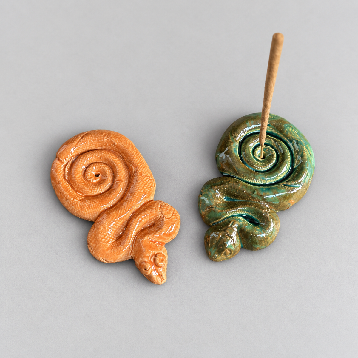 Coiling Snake Handmade Ceramic Incense Holder – Serpent Smoke Ritual, 11.5 × 7 × 2 cm by Red Raven Pottery