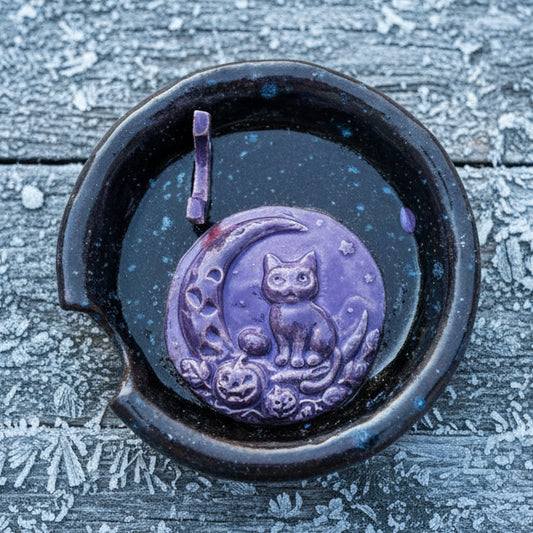 Crescent Familiar Ceramic Smudge Dish – Purifying Smoke Bowl, Ø16 cm by Red Raven Pottery