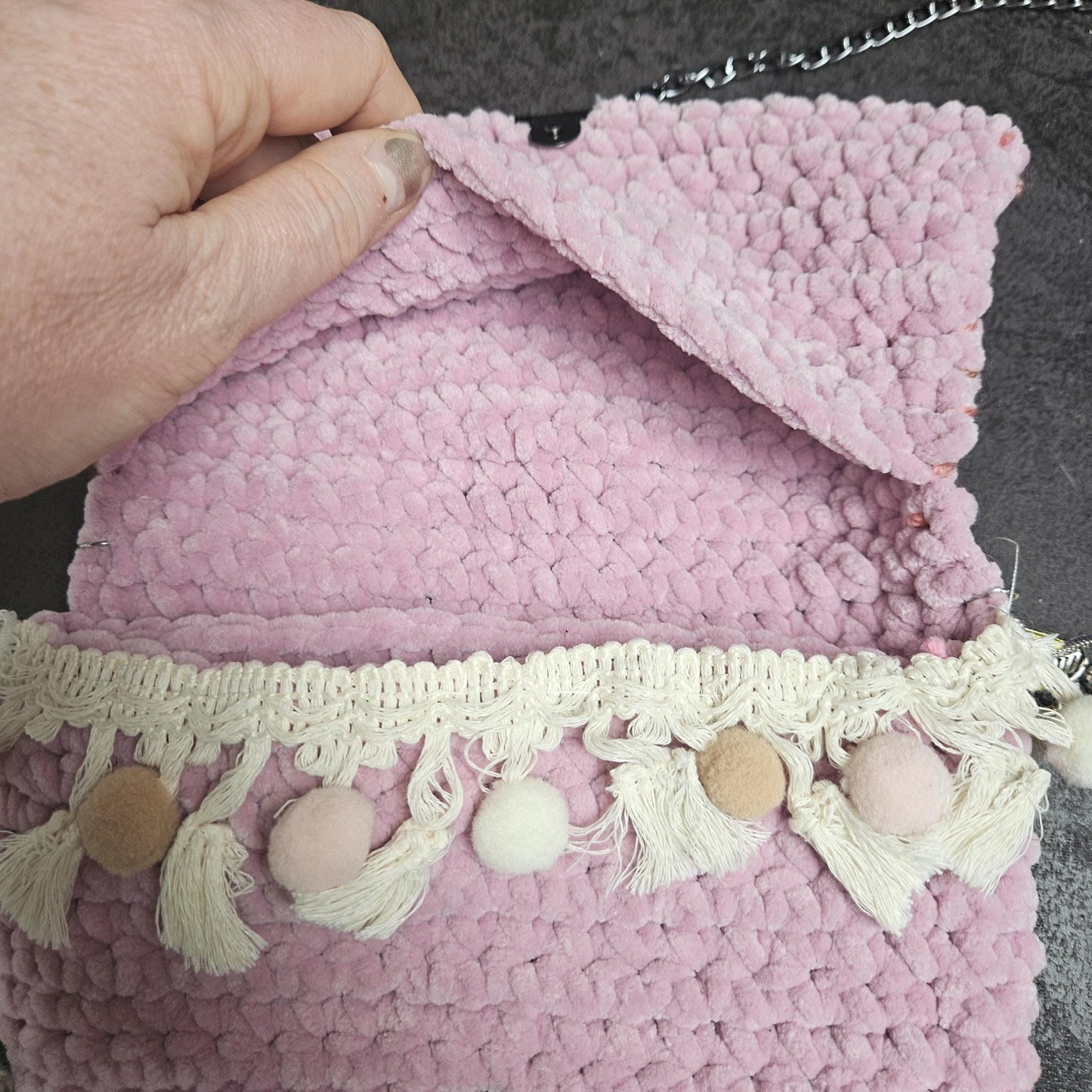 Death's-head Hawkmoth Crochet Purse – Pink Gothic Shoulder Bag, 20 × 10 cm by Hook & Hex
