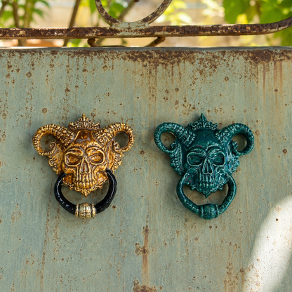 Diabolus Horned Skull Ceramic Magnet – Guardian of Forbidden Gates, 5.5 x 5 cm by Red Raven Pottery