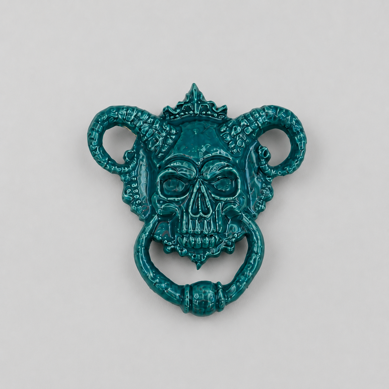 Diabolus Horned Skull Ceramic Magnet – Guardian of Forbidden Gates, 5.5 x 5 cm by Red Raven Pottery
