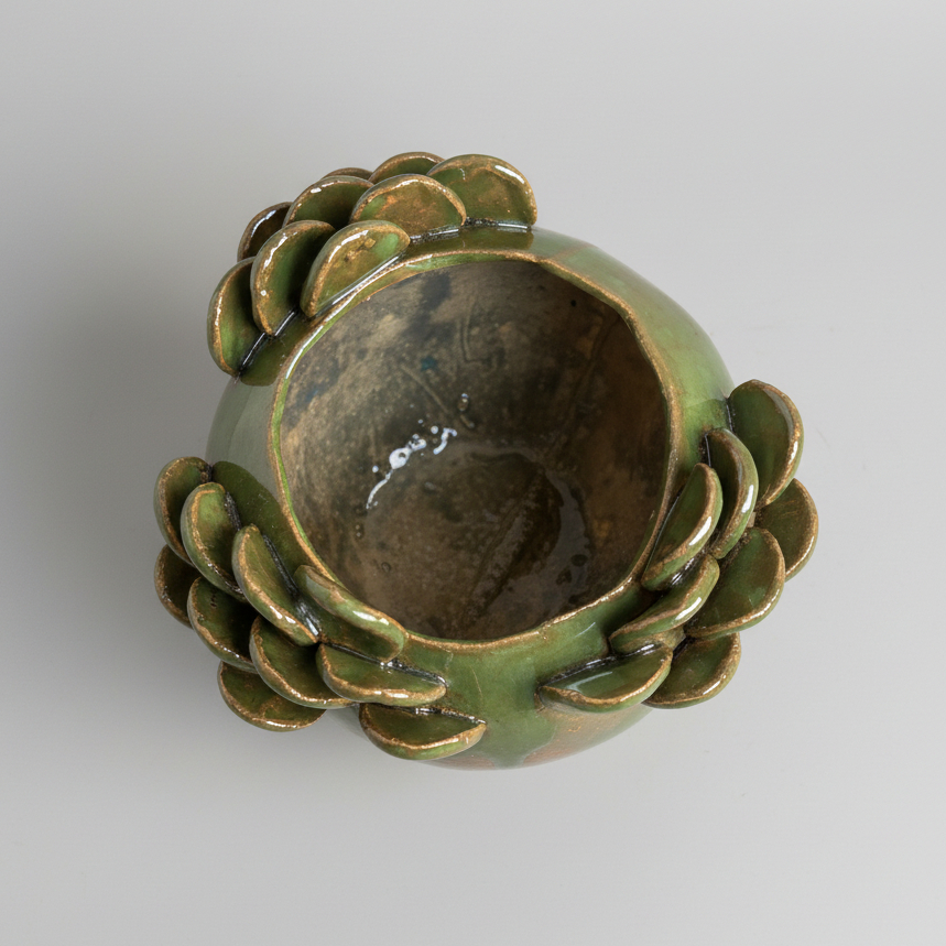 Dragon Scales Handmade Ceramic Planter – Mythical Home Decor, Ø15 × 13 cm by Red Raven Pottery
