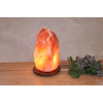 Mooie Zoutlamp op Houten voet, Oranje, ca 25 cm hoog