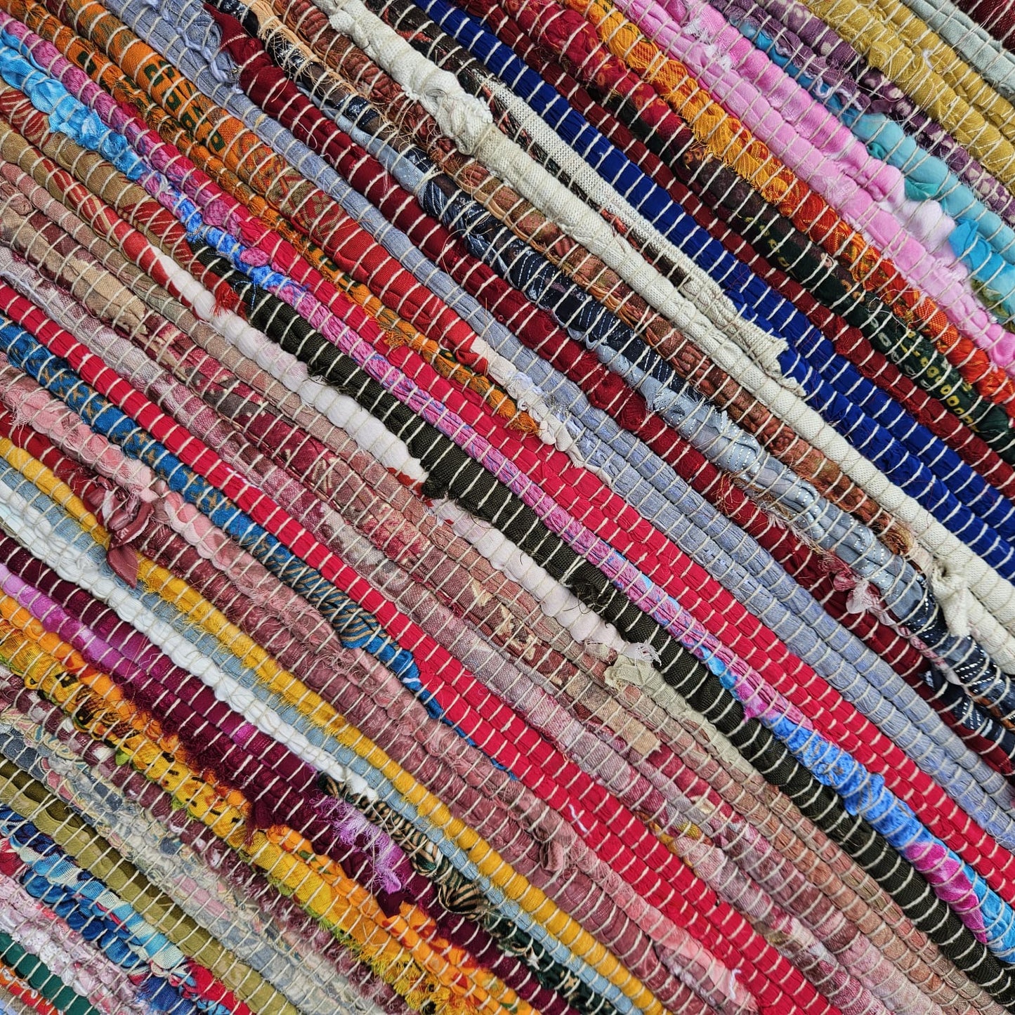 Earthsong Rag Rug – Reclaimed Color for Soulful Corners, 60 × 90 cm