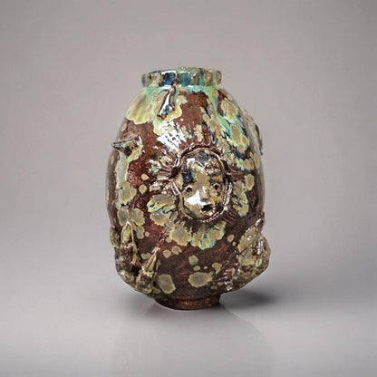 Enigmatic Bone-Mask Ceramic Vase – Dark Folk Ritual Vessel, Ø12×17.5 cm by Red Raven Pottery