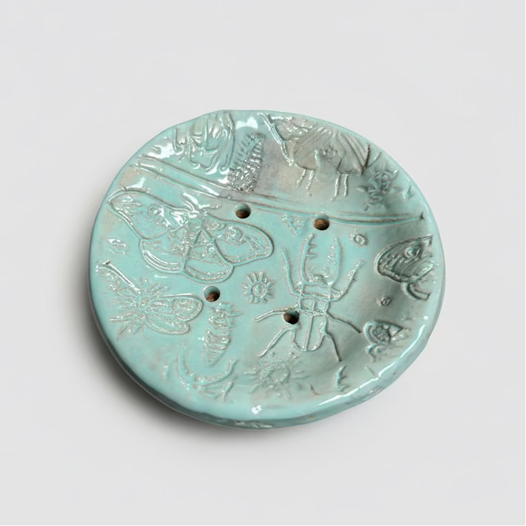 Eucalyptus Entomology Handmade Ceramic Soap Dish – Insects in Soft Green, Ø10 × 2 cm by Red Raven Pottery