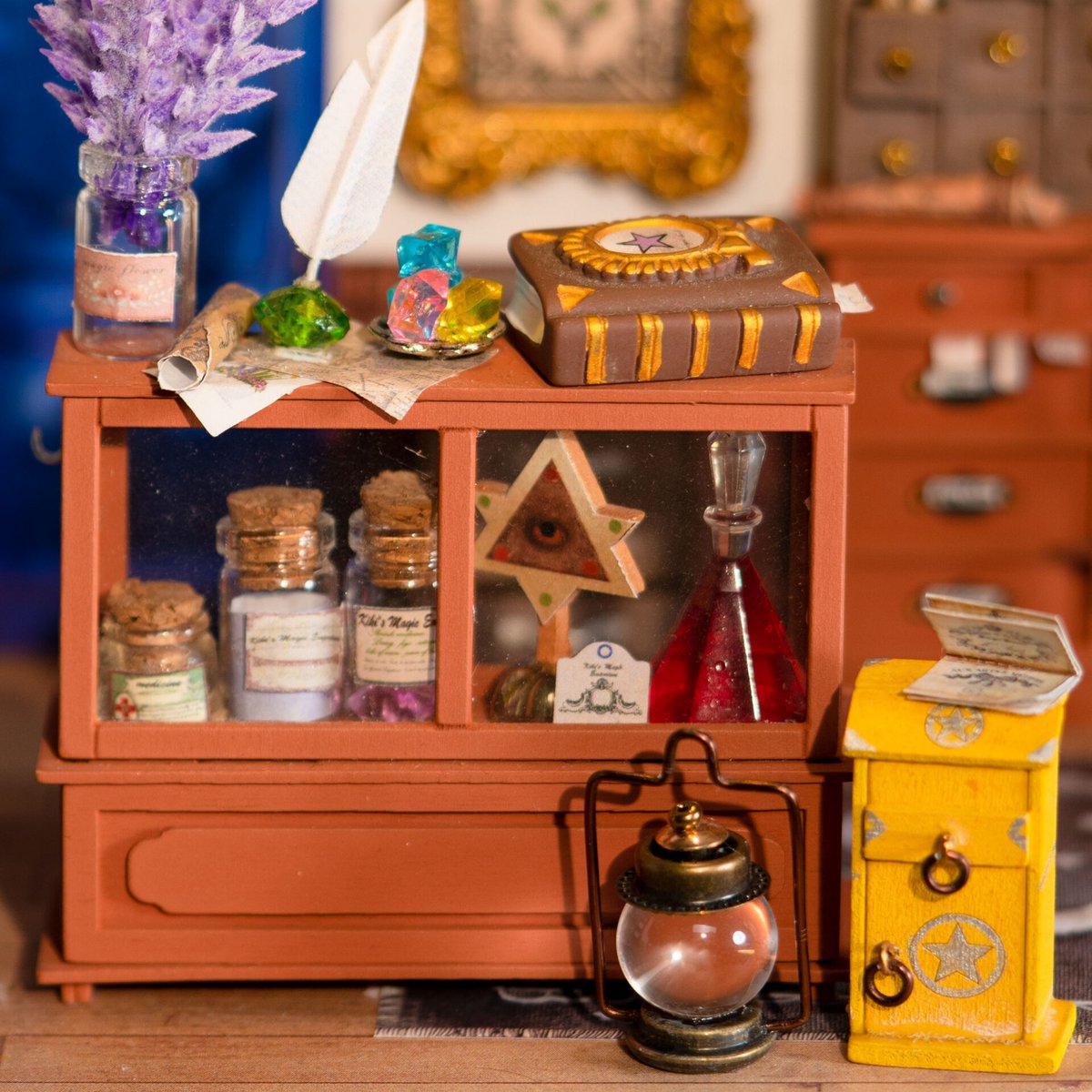 Miniatuurmodel "Alice's Tea Store" - Doe-het-zelfset voor een theewinkel met ledverlichting (148 stuks)
