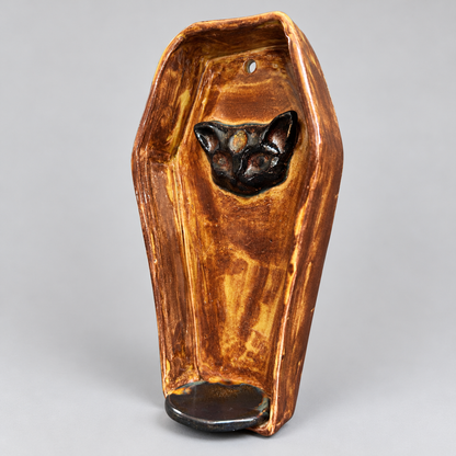 Familiar’s Rest Handmade Ceramic Coffin Wall Shelf – Gothic Tealight & Succulent Holder, 18 × 9 × 5 cm by Red Raven Pottery