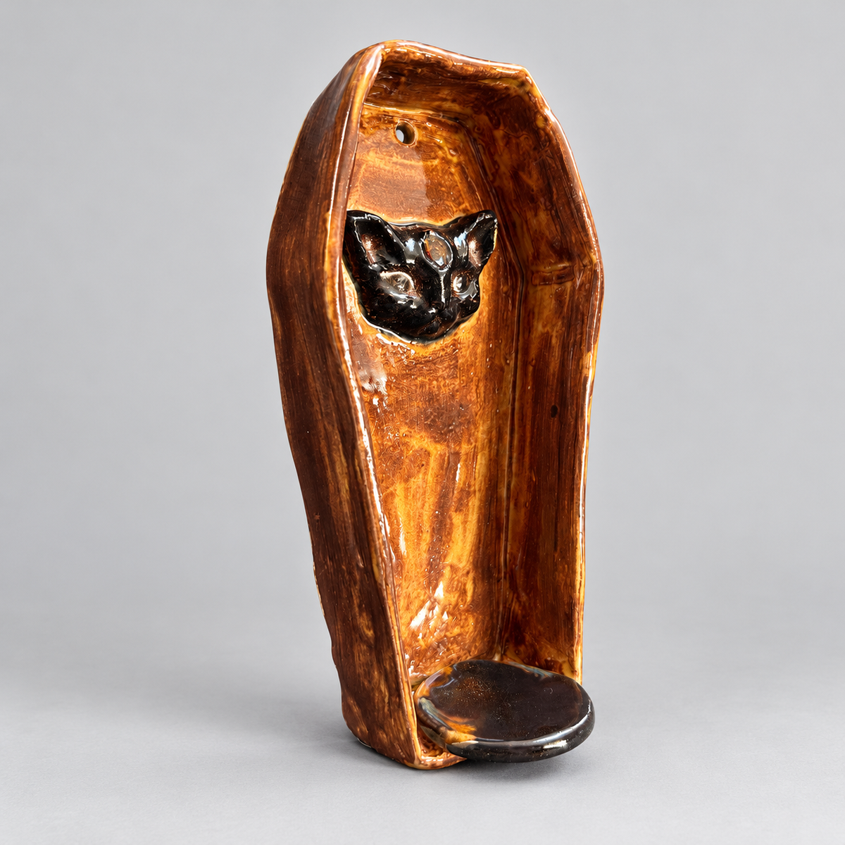 Familiar’s Rest Handmade Ceramic Coffin Wall Shelf – Gothic Tealight & Succulent Holder, 18 × 9 × 5 cm by Red Raven Pottery