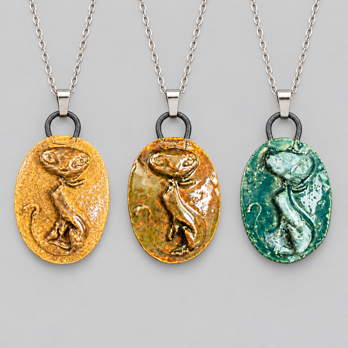 Feline Familiar Handmade Ceramic Necklace – Cat Spirit Pendant, 3.5 × 2.5 × 0.5 cm by Red Raven Pottery